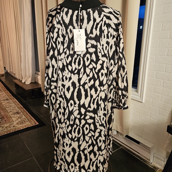 Elegant long sleeve dress - Picture 6 of 6